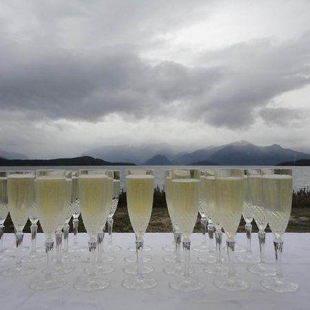 Te Anau Manapouri Lake Hotel Екстер'єр фото