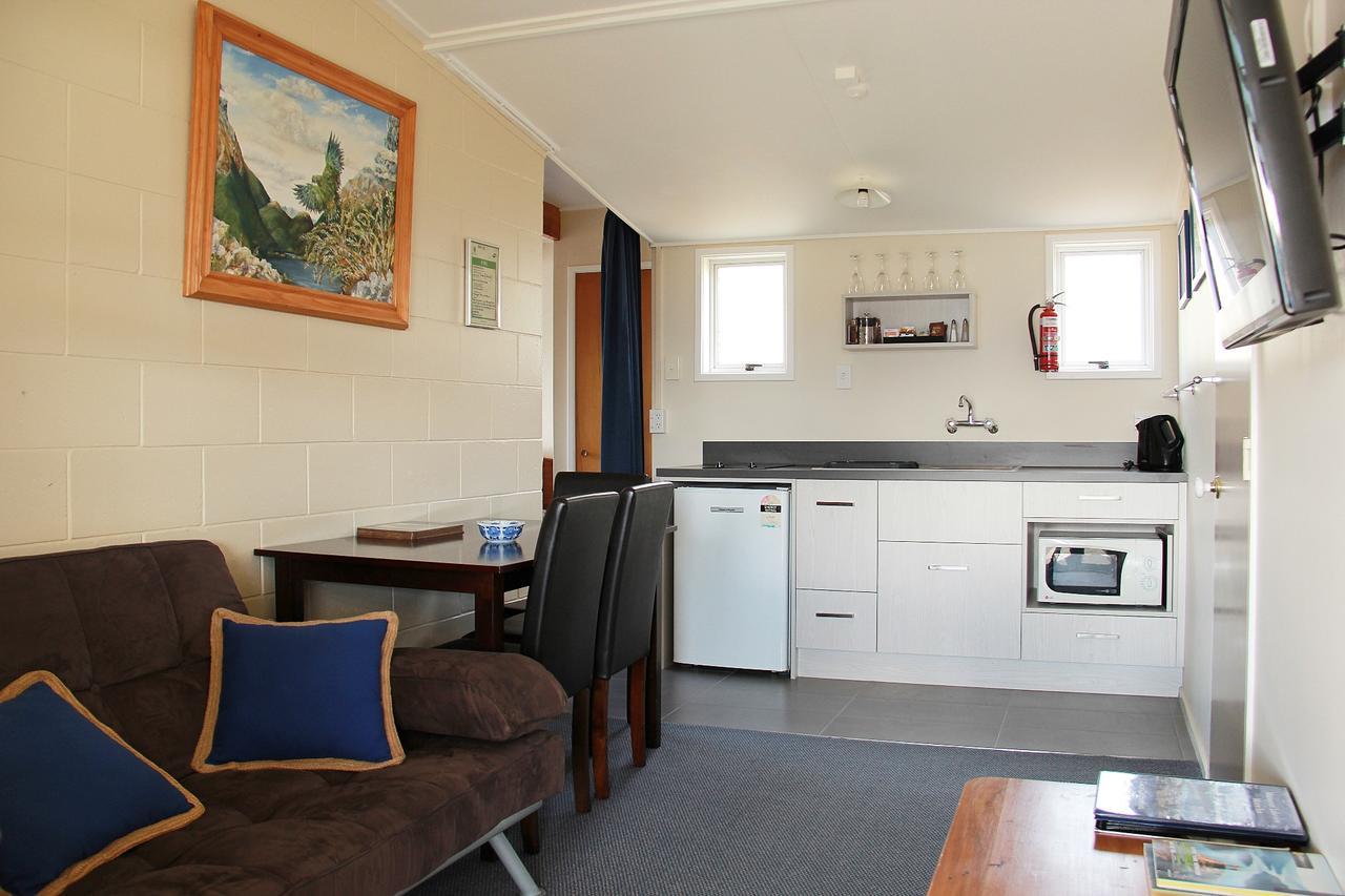 Te Anau Manapouri Lake Hotel Екстер'єр фото