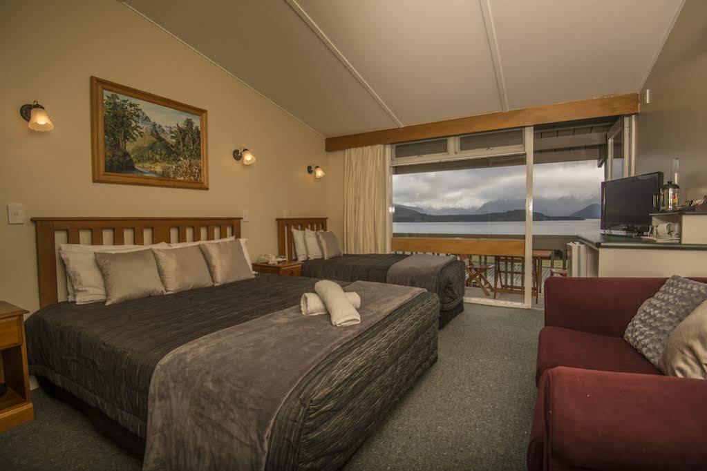 Te Anau Manapouri Lake Hotel Екстер'єр фото