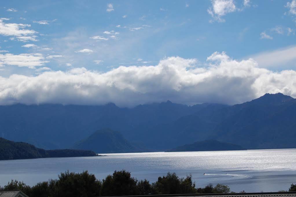 Te Anau Manapouri Lake Hotel Екстер'єр фото