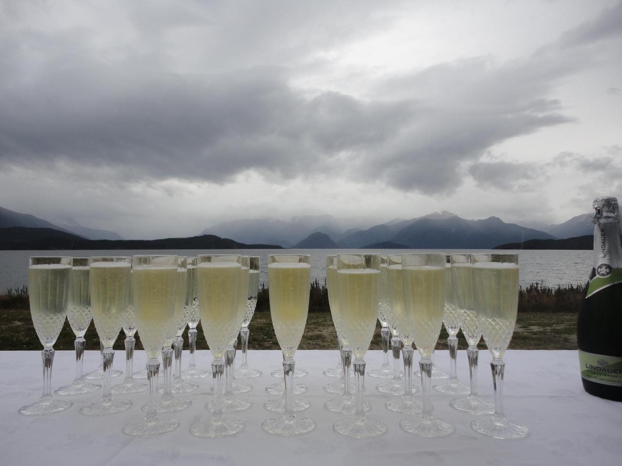 Te Anau Manapouri Lake Hotel Екстер'єр фото