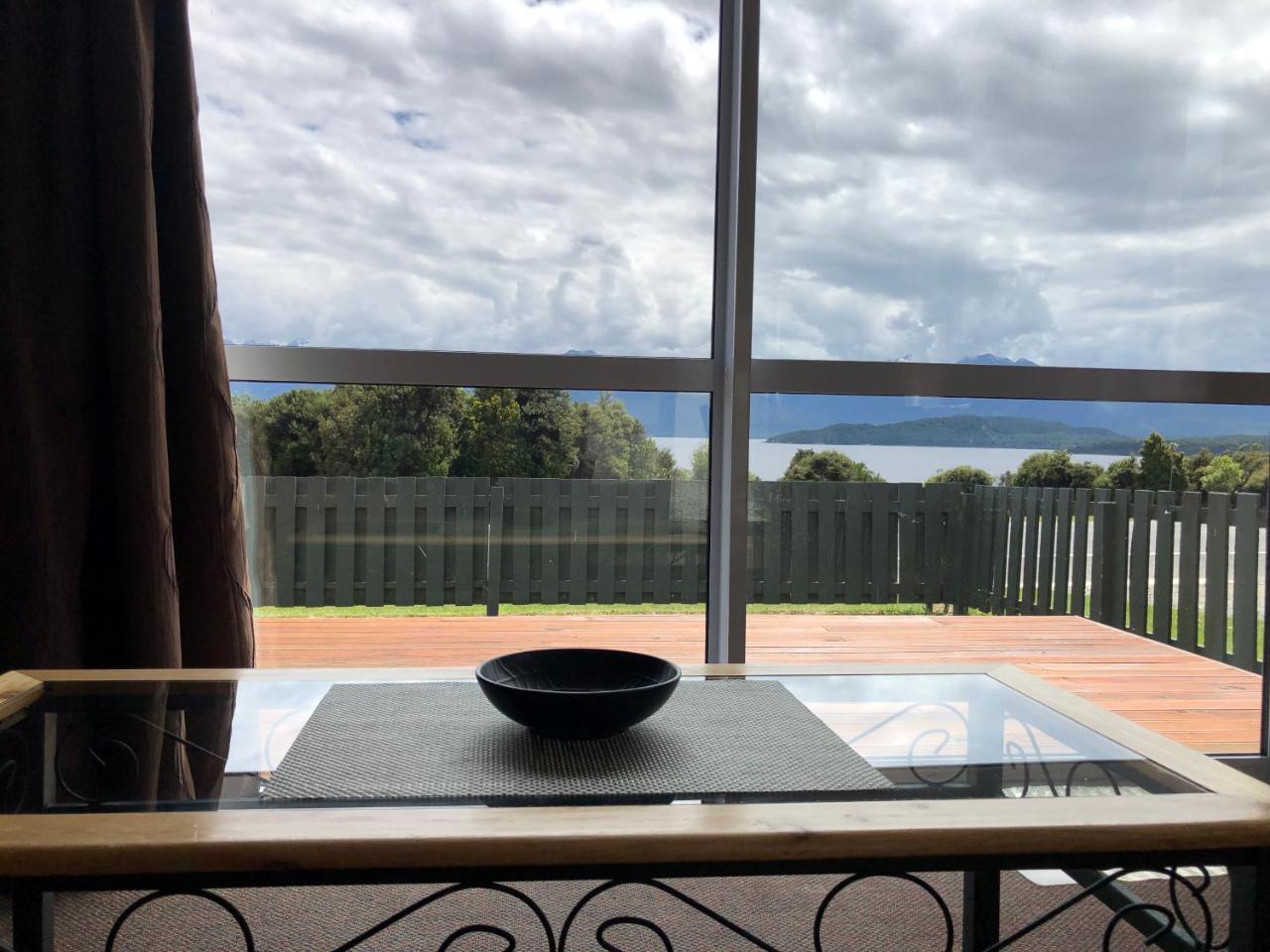 Te Anau Manapouri Lake Hotel Екстер'єр фото