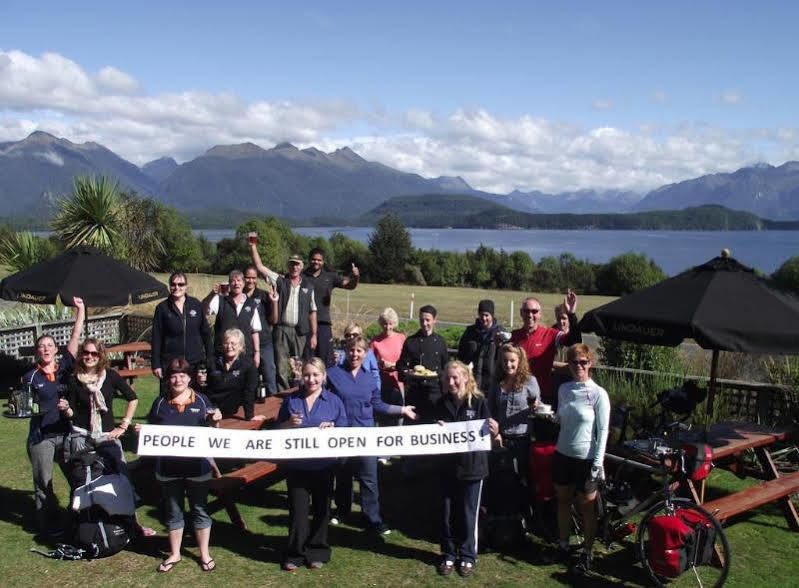 Te Anau Manapouri Lake Hotel Екстер'єр фото